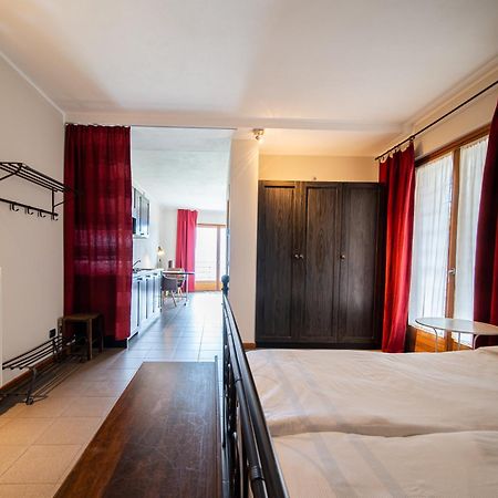 Bed And Breakfast Studios Alto Lago Di Como Gravedona Bagian luar foto