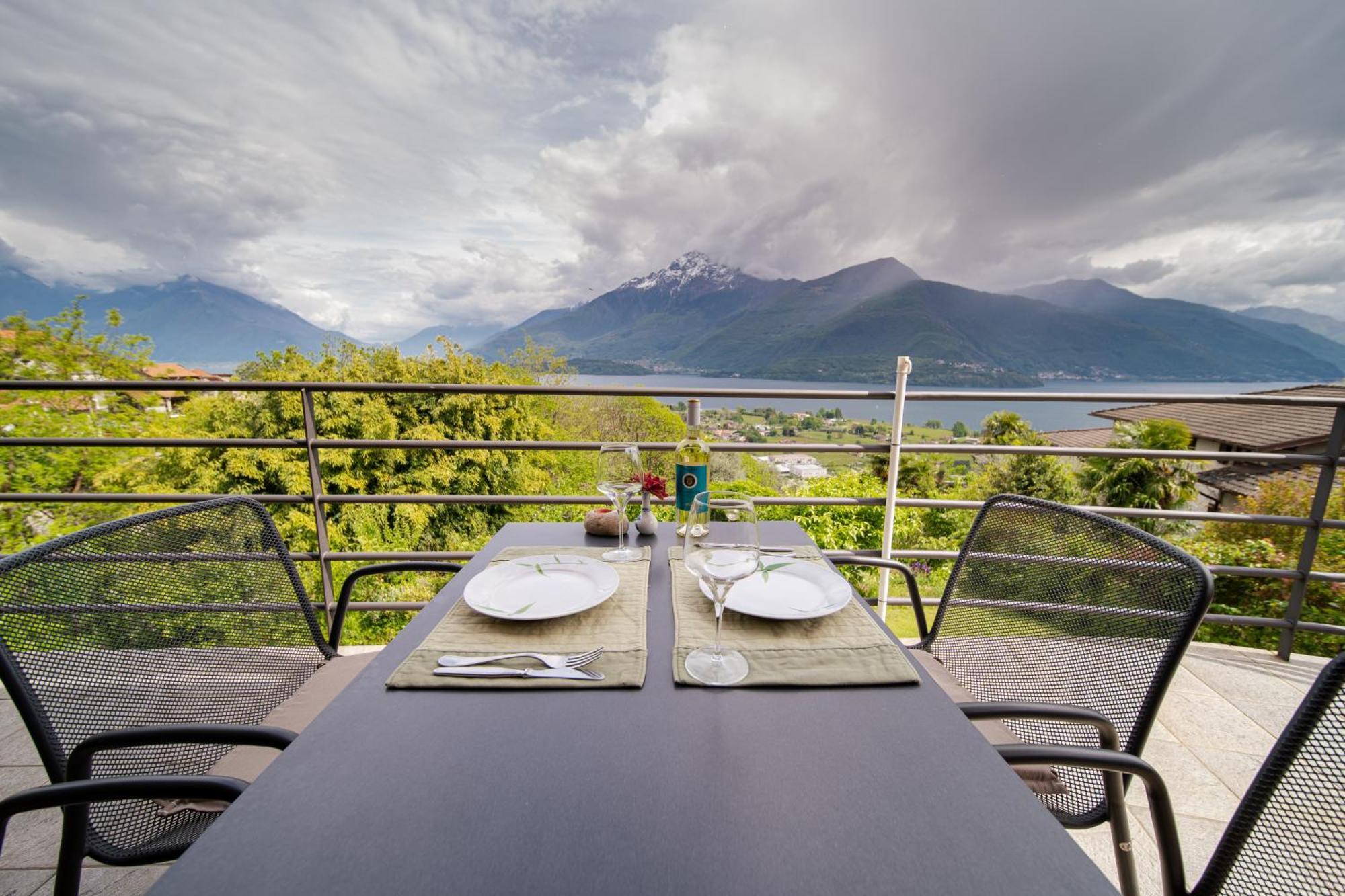 Bed And Breakfast Studios Alto Lago Di Como Gravedona Bagian luar foto