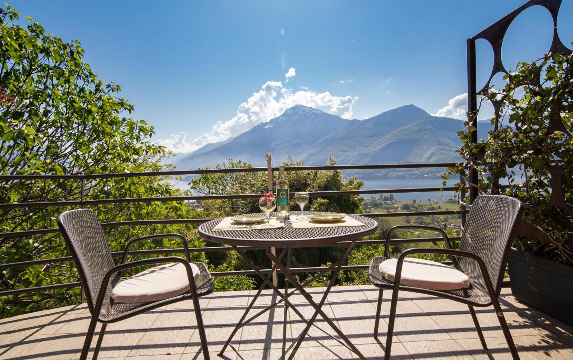 Bed And Breakfast Studios Alto Lago Di Como Gravedona Bagian luar foto